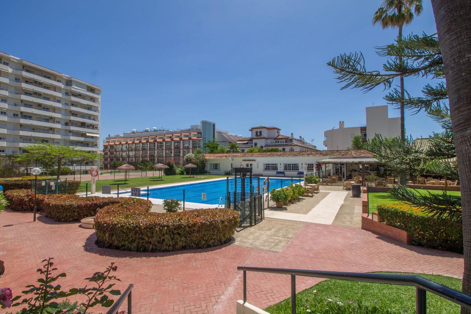 Carihuela Palace 418 By Ivi Real Estate Торемолинос Екстериор снимка
